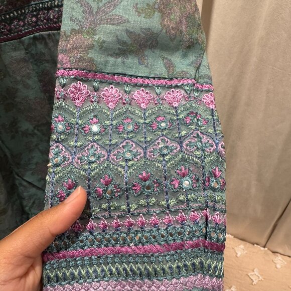 Ethnic PK Casual Wear | Floral | Embroidered - Picture 5 of 9